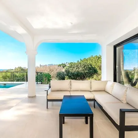 4 Bdrms Charming 3 Palms In Elviria, Sea Views! Villa Marbella